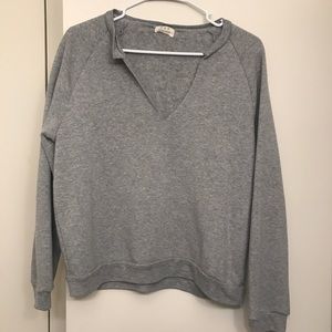 Cropped v neck sweatshirt
